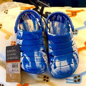 Boys sandals rugged shark brand new size 7